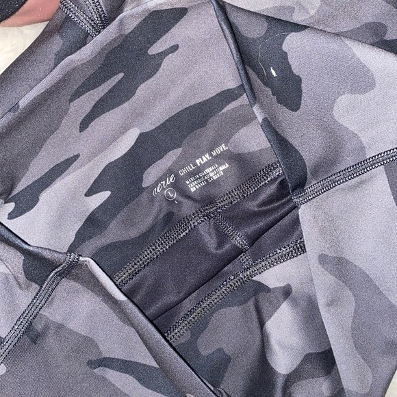 Aerie Black Gray Camo Large Biker Shorts - Picture 5 of 5